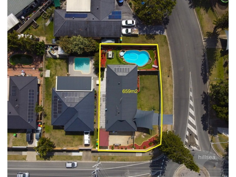 2 Burrinjuck Drive, Coombabah QLD 4216