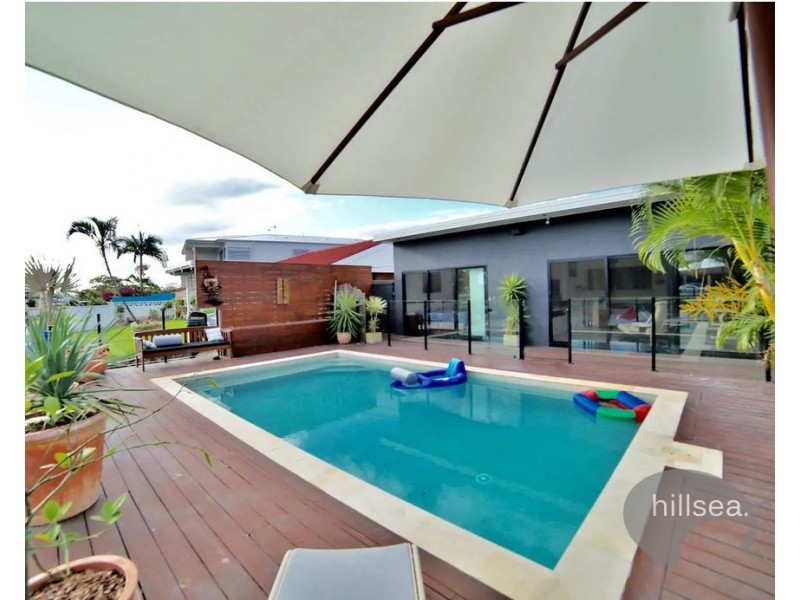 14 Vaggelas Crescent, Biggera Waters QLD 4216