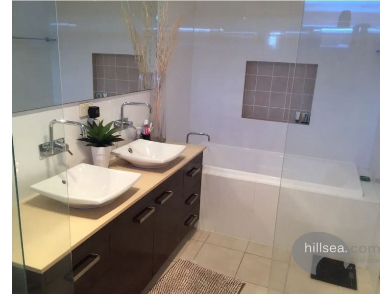 14 Vaggelas Crescent, Biggera Waters QLD 4216