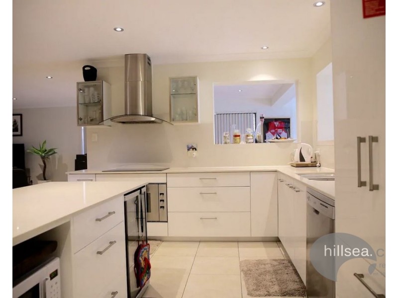 14 Vaggelas Crescent, Biggera Waters QLD 4216
