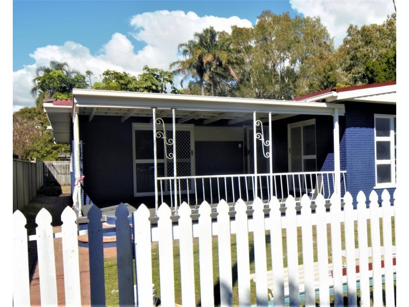 6 Falkinder Avenue, Paradise Point QLD 4216