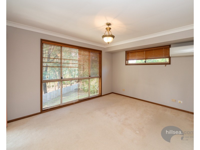 27 Rebbechi Court, Parkwood QLD 4214