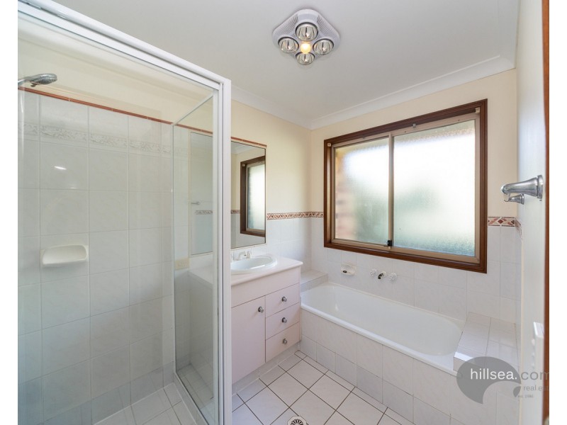 27 Rebbechi Court, Parkwood QLD 4214