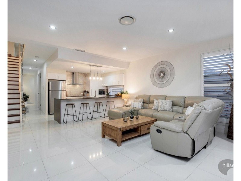 2/21 Scoter Avenue, Paradise Point QLD 4216