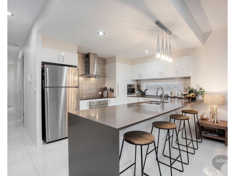 2/21 Scoter Avenue, Paradise Point QLD 4216