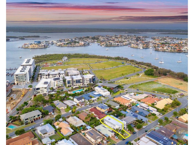 2/21 Scoter Avenue, Paradise Point QLD 4216