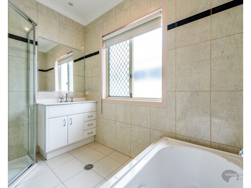 2/25 Teal Avenue, Paradise Point QLD 4216