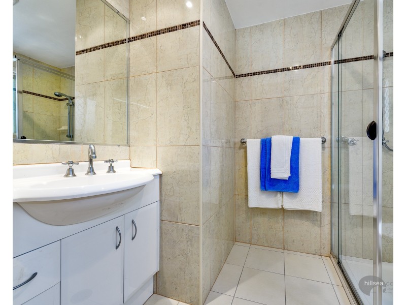 2/25 Teal Avenue, Paradise Point QLD 4216