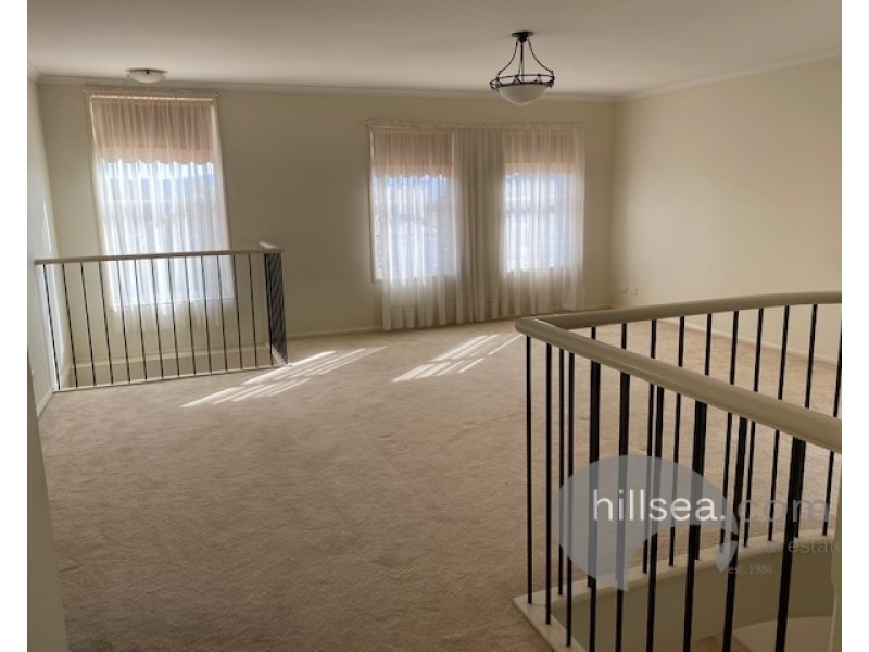 53 Ingles Circuit, Arundel QLD 4214