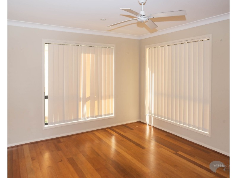 77 Tee Trees Boulevarde, Arundel QLD 4214