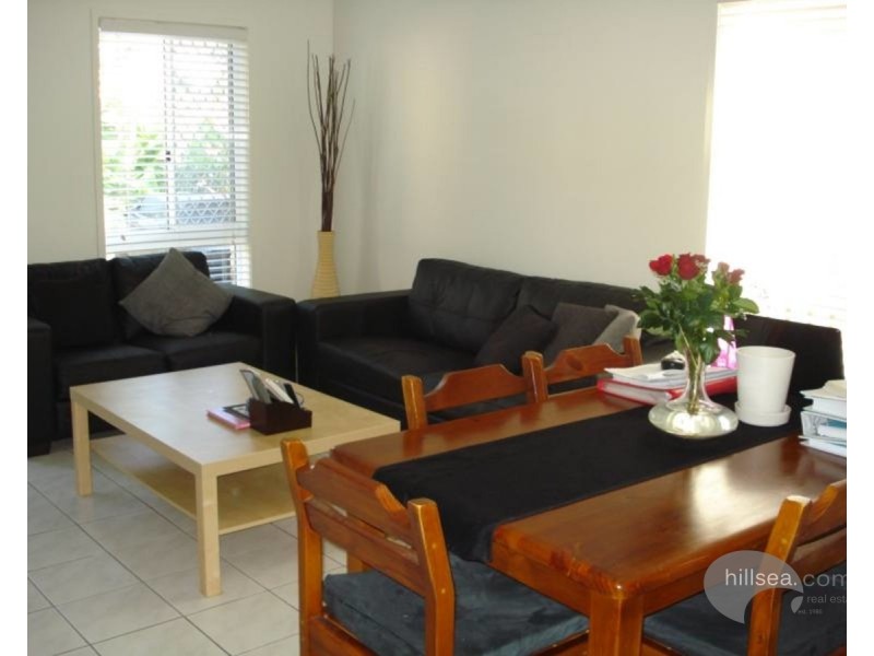 8/90 Pohlman Street, Southport QLD 4215