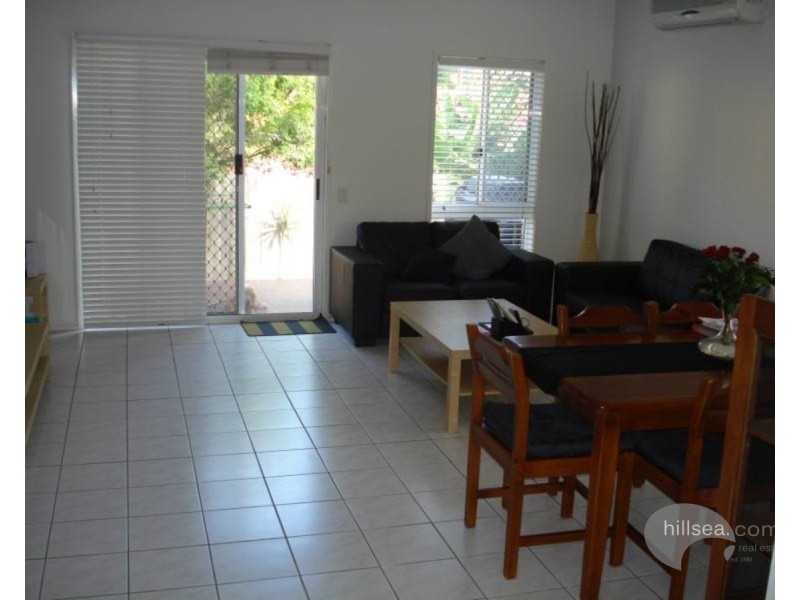 8/90 Pohlman Street, Southport QLD 4215