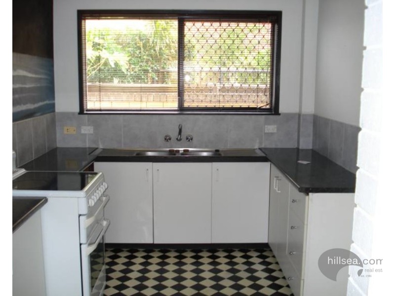 2/278 Marine Parade, Labrador QLD 4215