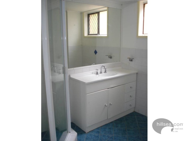 2/278 Marine Parade, Labrador QLD 4215