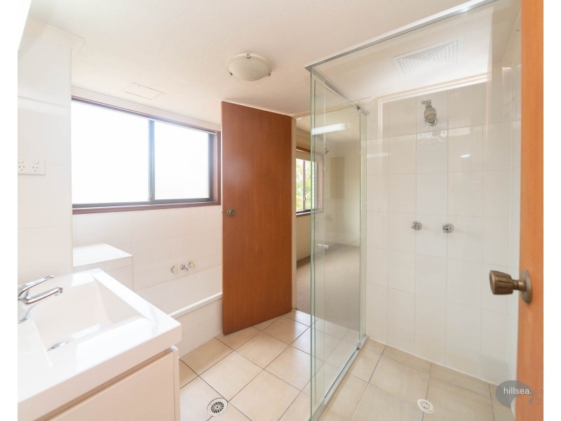5/270 Marine Parade, Labrador QLD 4215