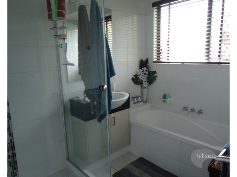 2/55 Morinda Way, Labrador QLD 4215