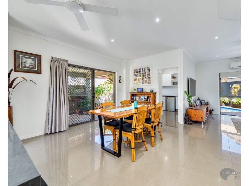 2/10 Neville Avenue, Southport QLD 4215