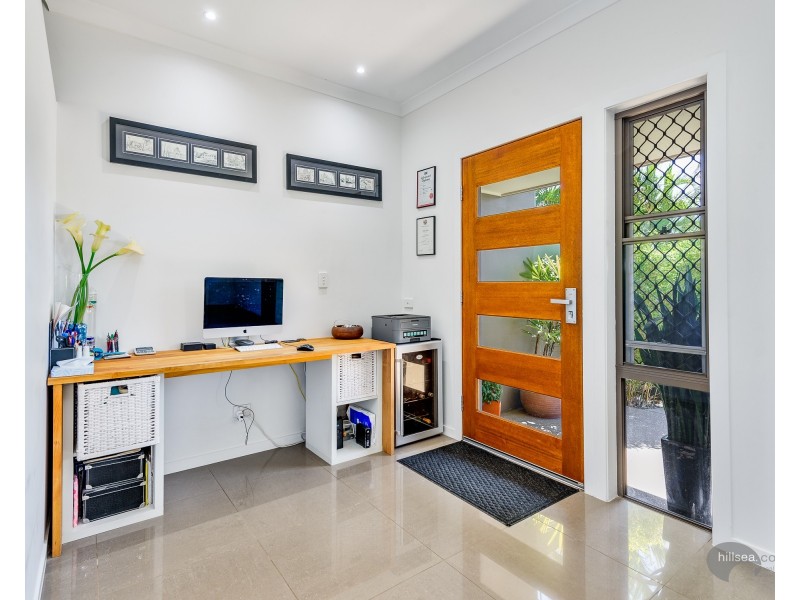 2/10 Neville Avenue, Southport QLD 4215