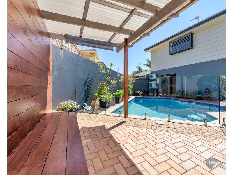 2/10 Neville Avenue, Southport QLD 4215