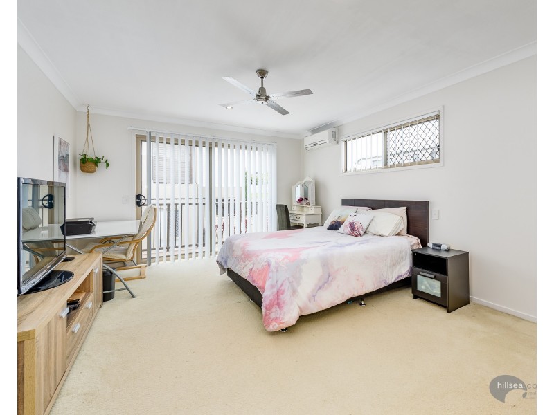 2/18 Fourth Avenue, Labrador QLD 4215