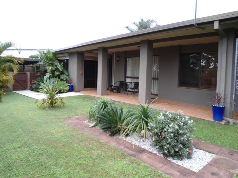 34 Thrush Avenue, Paradise Point QLD 4216