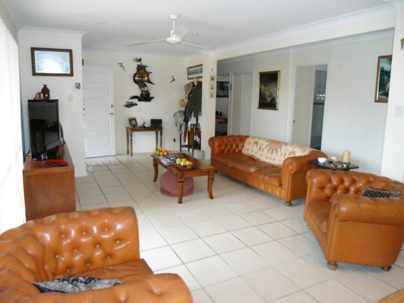 34 Thrush Avenue, Paradise Point QLD 4216