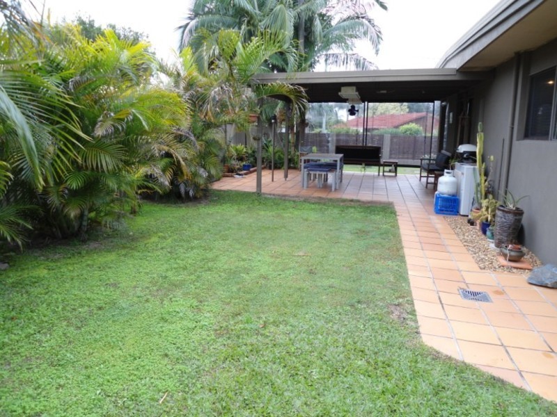34 Thrush Avenue, Paradise Point QLD 4216