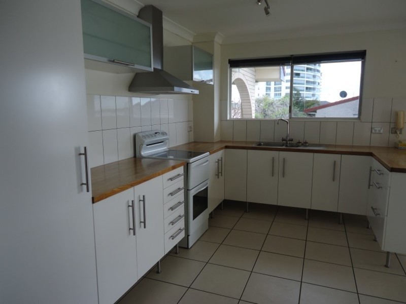 10/282 Marine Parade, Labrador QLD 4215