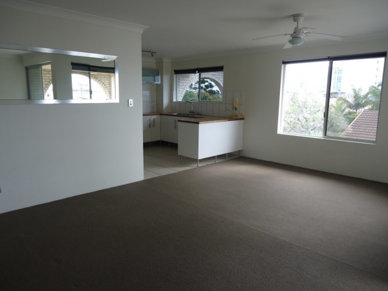 10/282 Marine Parade, Labrador QLD 4215