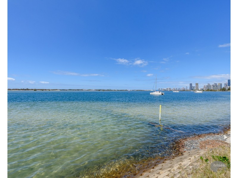 1/268 Marine Parade, Labrador QLD 4215