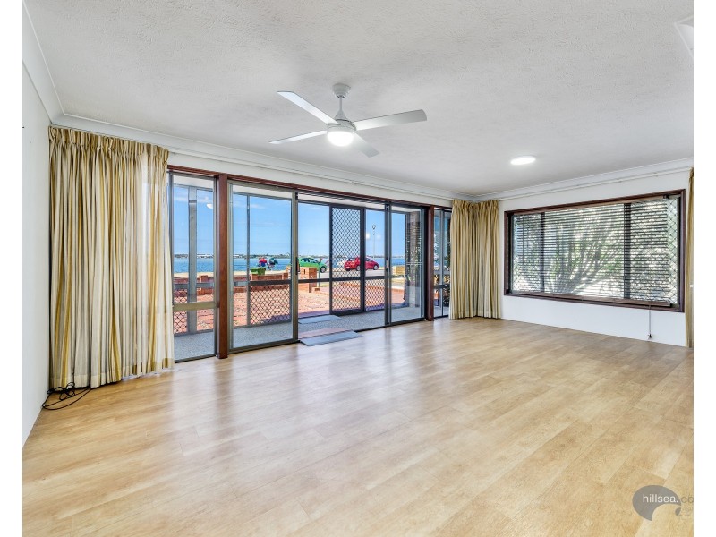 1/268 Marine Parade, Labrador QLD 4215