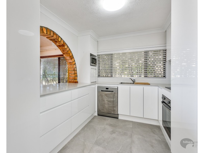 1/268 Marine Parade, Labrador QLD 4215