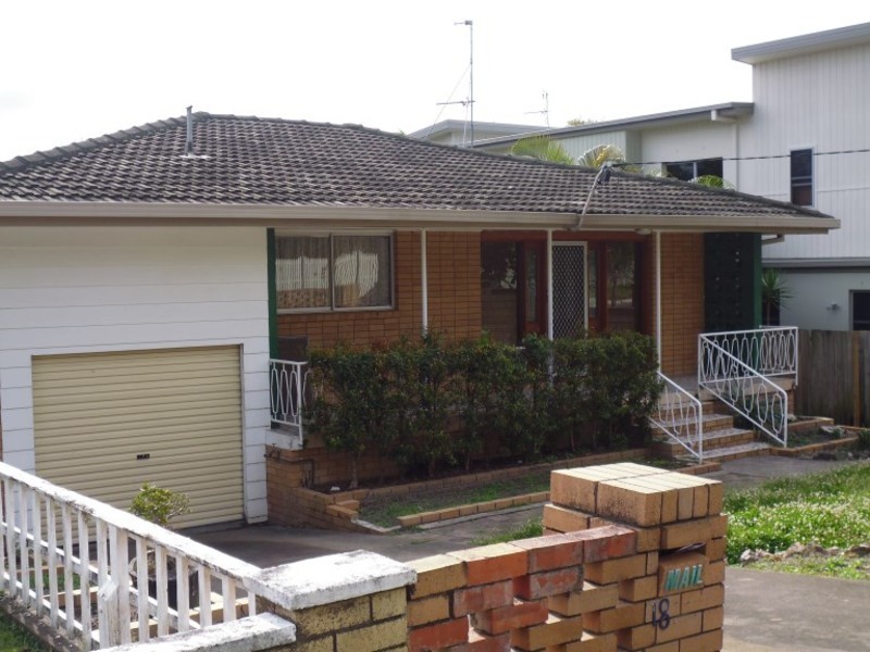 18 Billington Street, Labrador QLD 4215