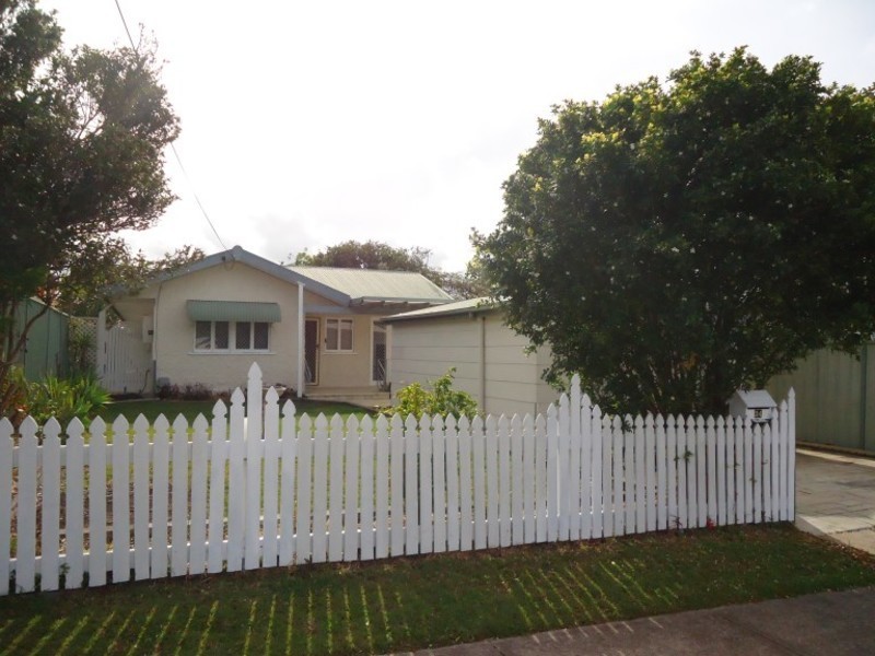 34 Ernest Street, Labrador QLD 4215