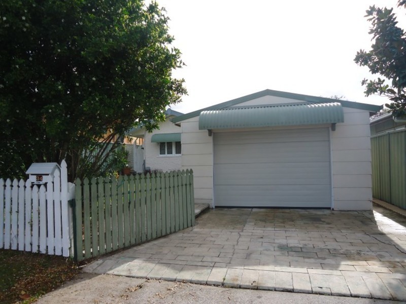 34 Ernest Street, Labrador QLD 4215