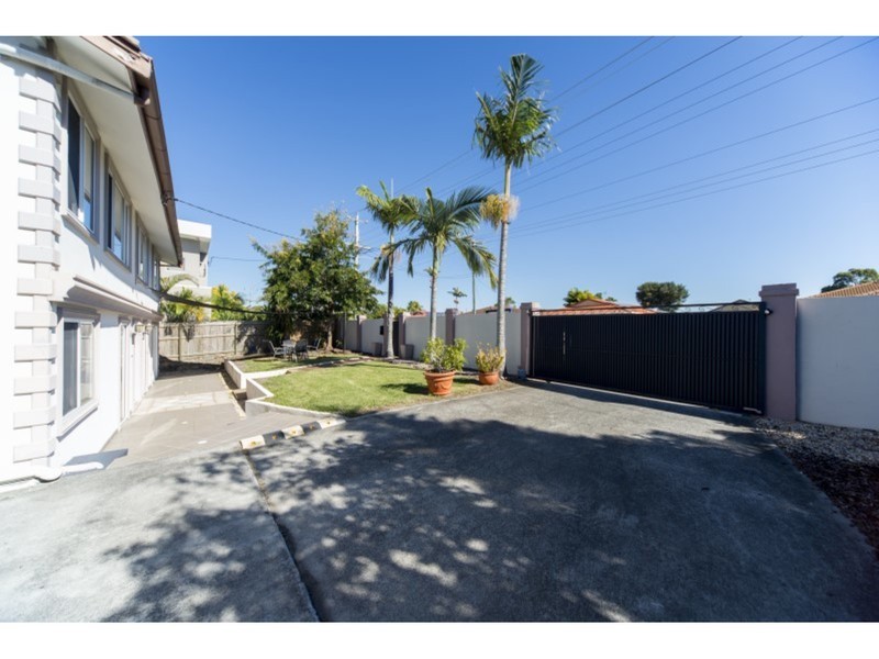 1/48 Government Road, Labrador QLD 4215