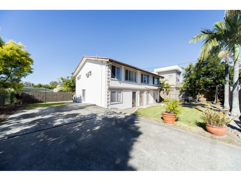 1/48 Government Road, Labrador QLD 4215