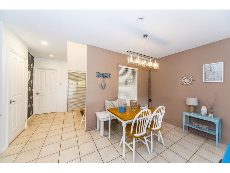 43 Ballybunyon Crescent, Hope Island QLD 4212