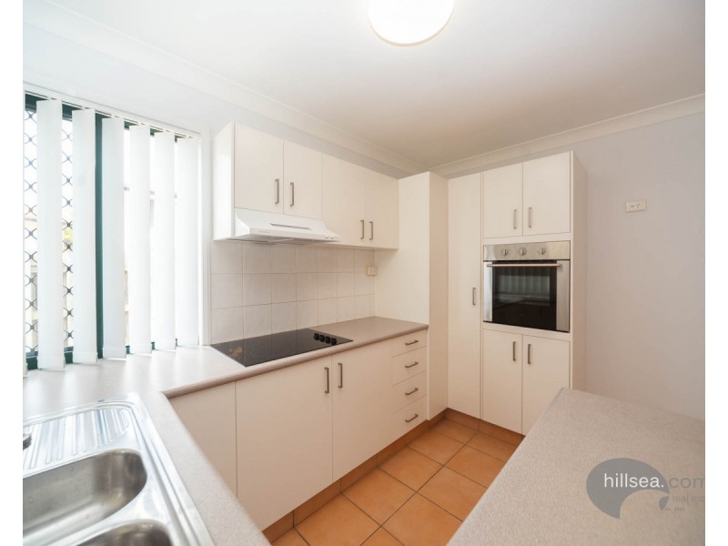 8 Oxbridge Chase, Arundel QLD 4214