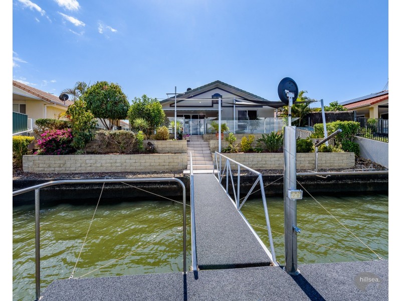 40 Anchorage Way, Biggera Waters QLD 4216