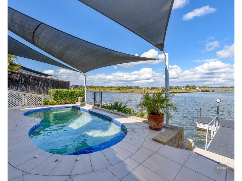 40 Anchorage Way, Biggera Waters QLD 4216