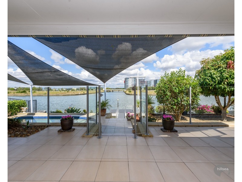 40 Anchorage Way, Biggera Waters QLD 4216