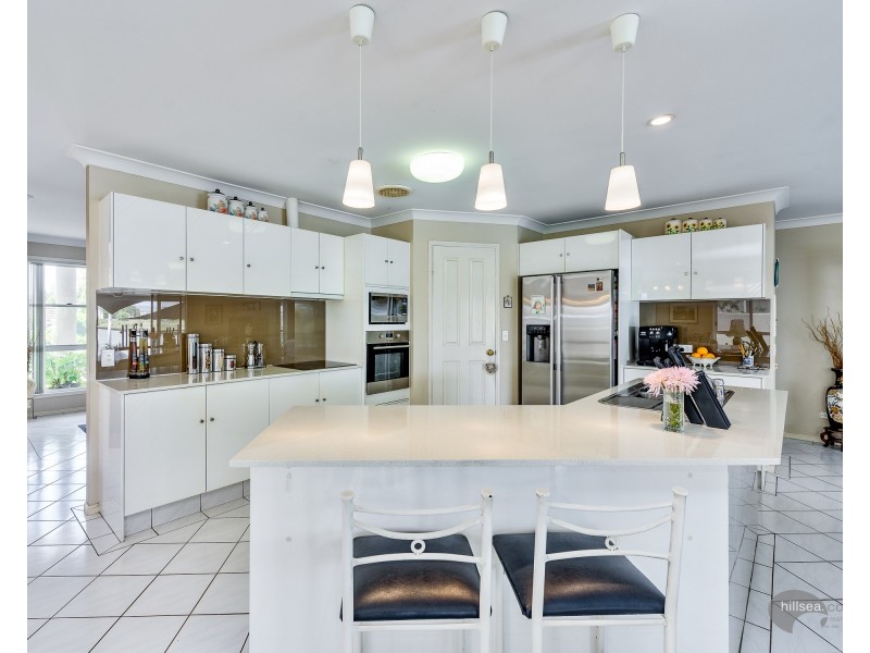 40 Anchorage Way, Biggera Waters QLD 4216