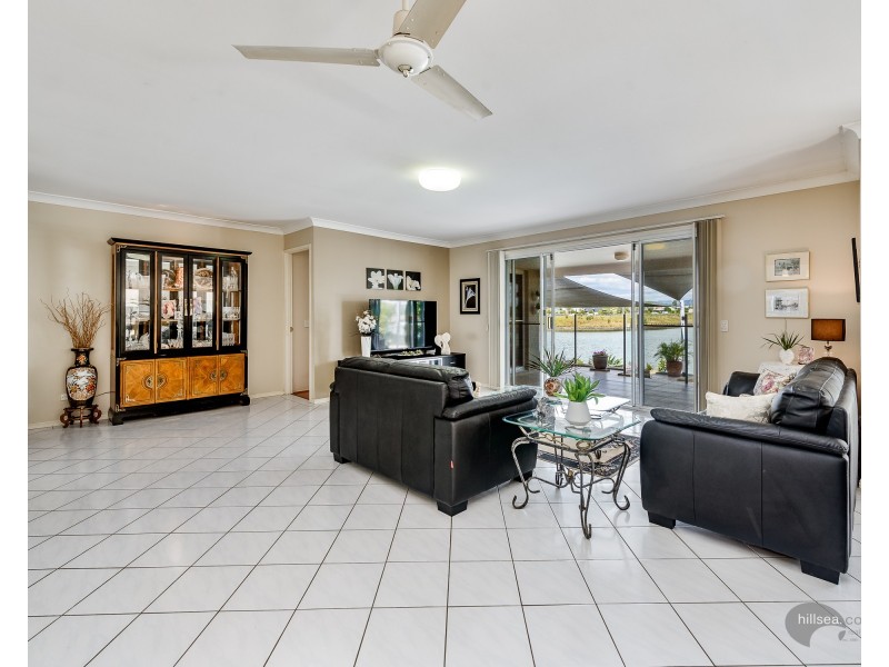 40 Anchorage Way, Biggera Waters QLD 4216