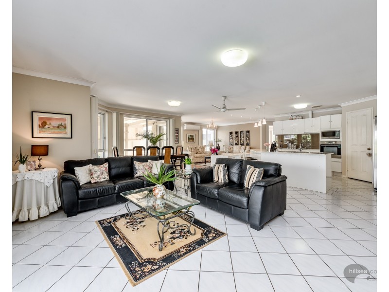 40 Anchorage Way, Biggera Waters QLD 4216