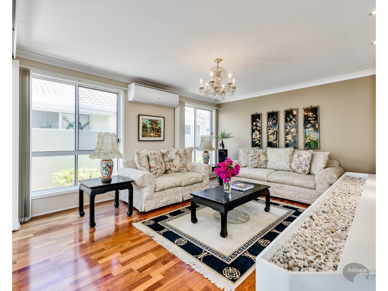 40 Anchorage Way, Biggera Waters QLD 4216