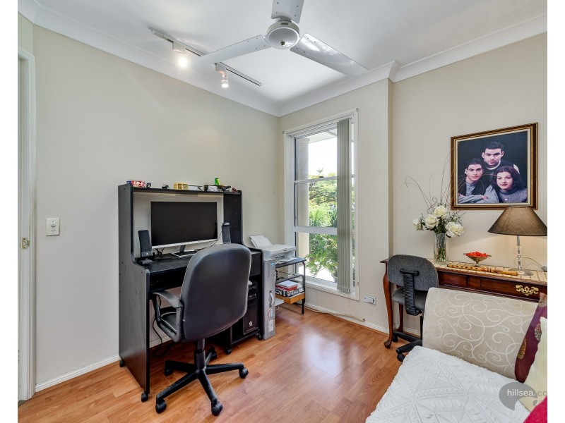 40 Anchorage Way, Biggera Waters QLD 4216