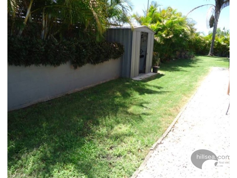 1/1 Vona Place, Labrador QLD 4215