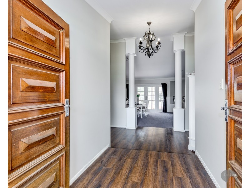 10 Parkwater Terrace, Monterey Keys QLD 4212