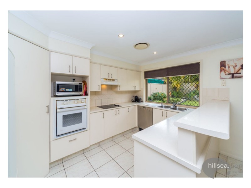 16 Desert Falls Crescent, Parkwood QLD 4214
